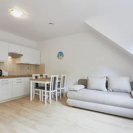 - Sienkiewicza 23 Svinoústí