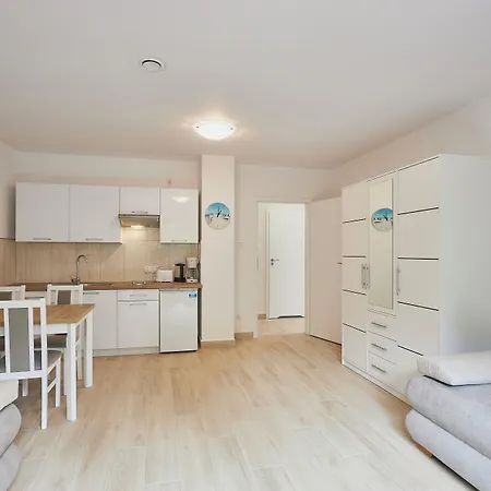 - Sienkiewicza 23 Svinoústí