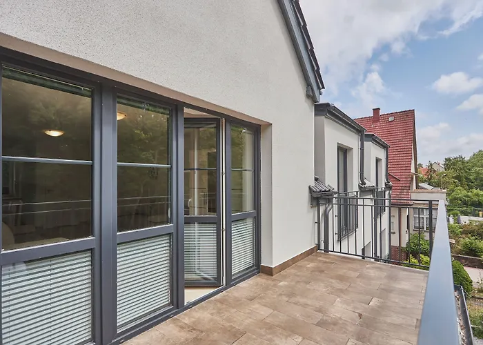 - Sienkiewicza 23 * Świnoujście