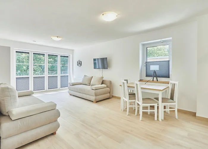 - Sienkiewicza 23 * Świnoujście